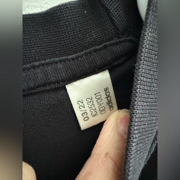 Adidas Mens Pack The Essentials Graphic Print T Shirt SZ LG Short Sleeve Black - Picture 3 of 8